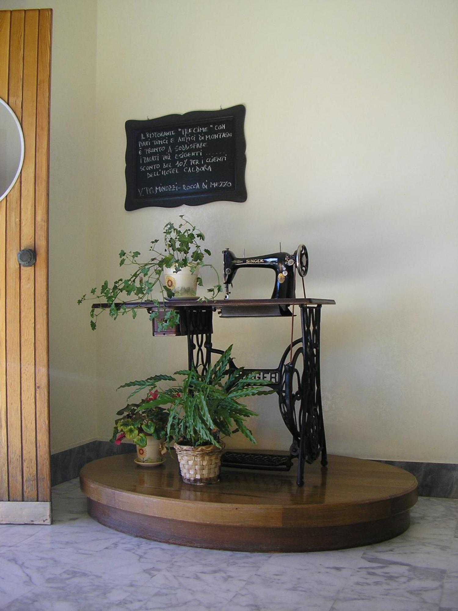 Hotel Caldora Rocca di Mezzo Esterno foto