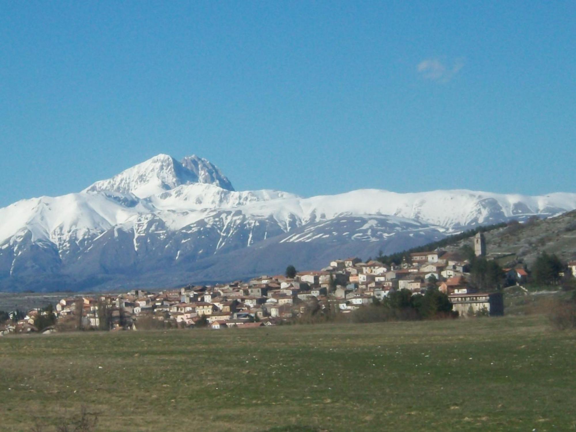 Hotel Caldora Rocca di Mezzo Esterno foto