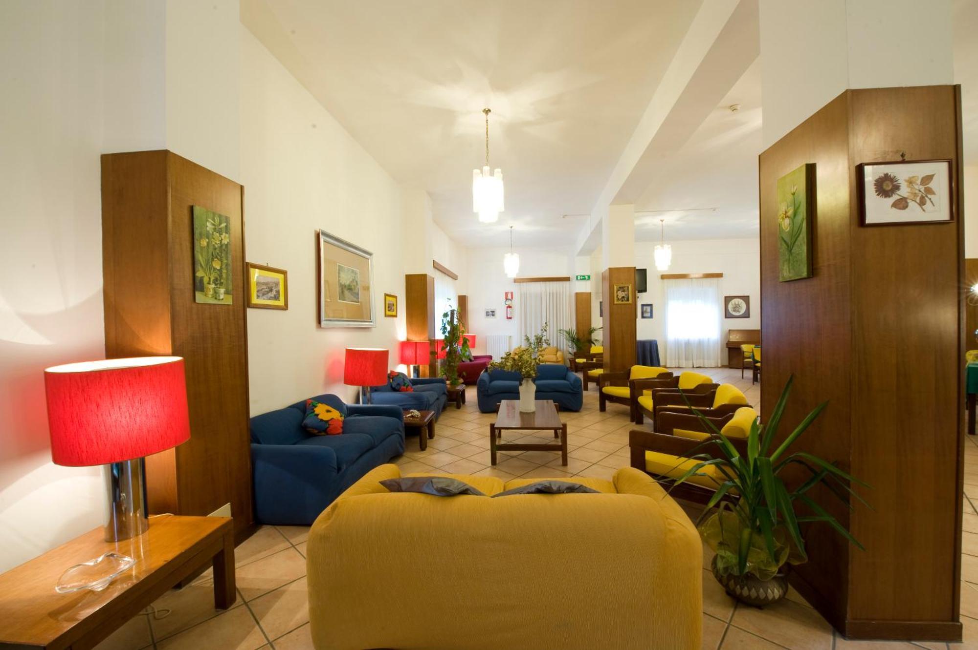Hotel Caldora Rocca di Mezzo Esterno foto