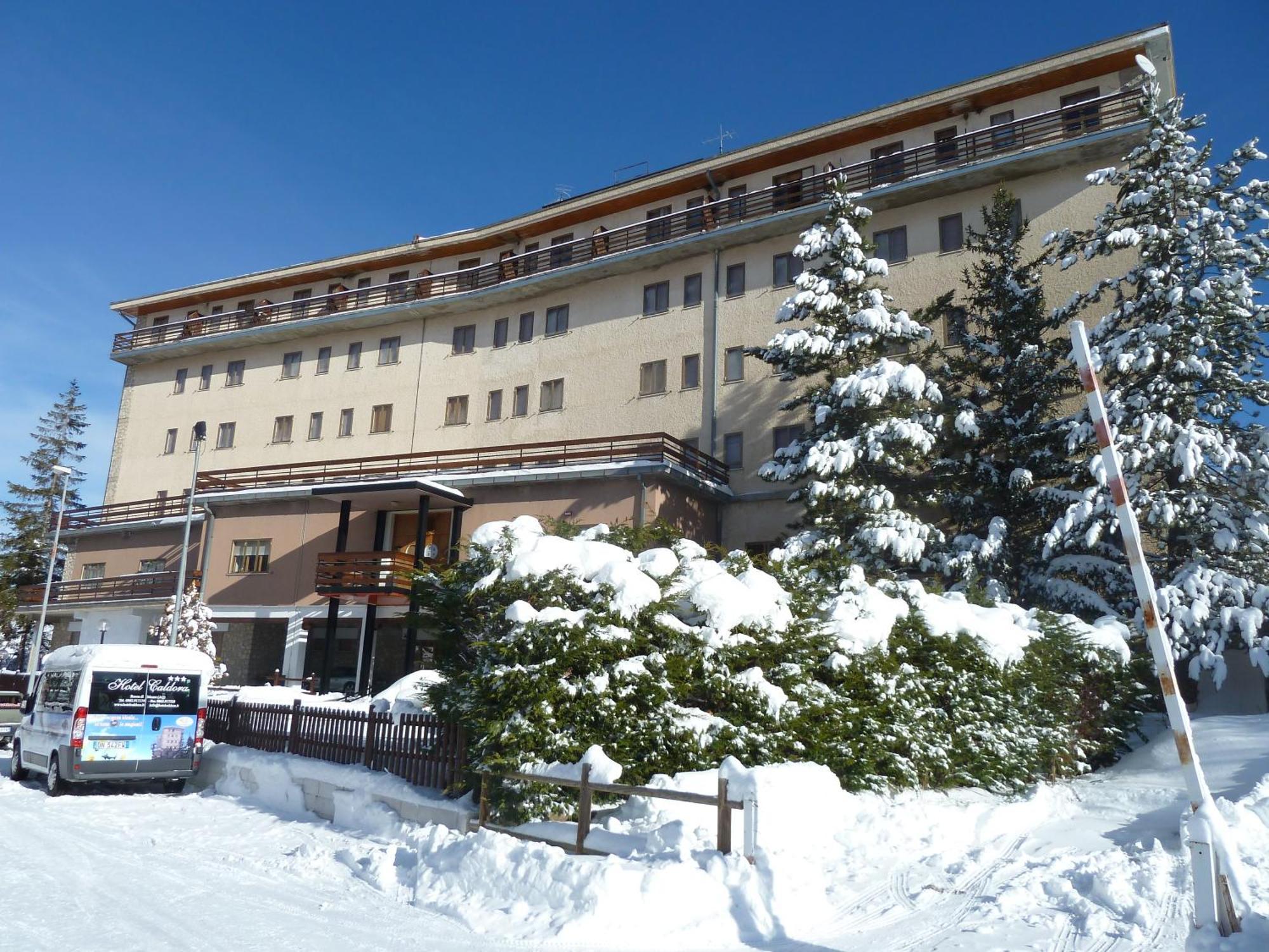 Hotel Caldora Rocca di Mezzo Esterno foto