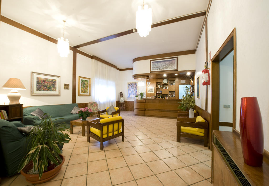 Hotel Caldora Rocca di Mezzo Esterno foto