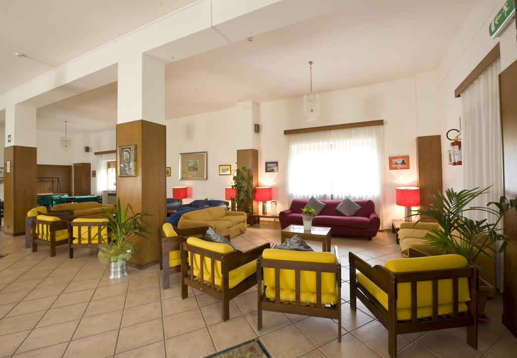 Hotel Caldora Rocca di Mezzo Esterno foto